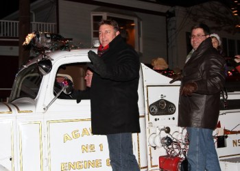 Mayor Mark Epley smiles as he waves to the crowd