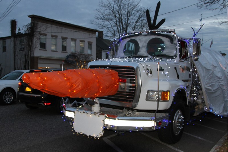 Olaf, Frozen, Fire truck, Southampton Fire Department, Parade of Lights