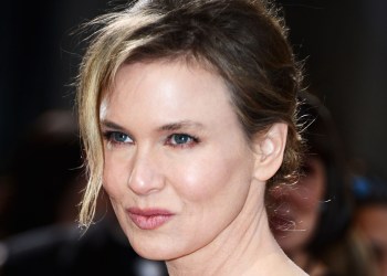 Renée Zellweger HOLLYWOOD, CA - FEBRUARY 24: Actress Renee Zellweger arrives at the Oscars at Hollywood & Highland Center on February 24, 2013 in Hollywood, California. (Photo by Frazer Harrison/Getty Images)
