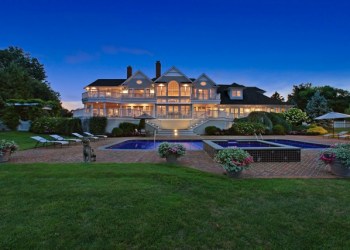 18 Apaucuck Point Lane, Westhampton