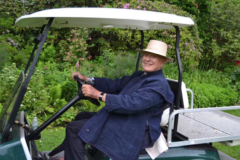 LongHouse Reserve founder Jack Lenor Larsen