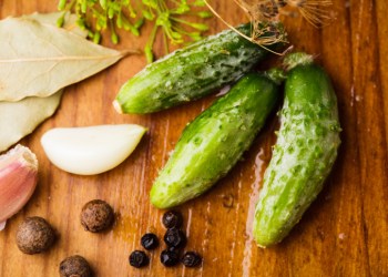 Preparation of small cucumber