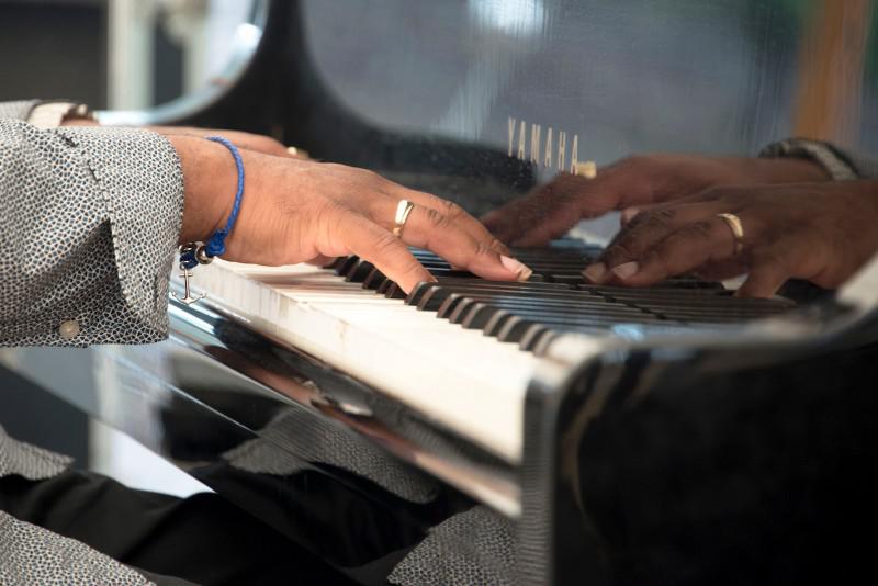 Pianist extraordinaire Eric Reed was one of the 16 greats musicians assembled to honor Peter Jennings and support the Bridgehampton Child Care & Recreration Center.