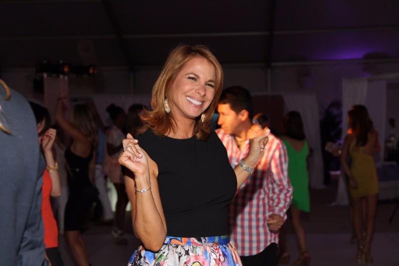 Reality TV Star, entrepreneur and author, Hamptons Happening committee member Jill Zarin hit the dance floor with family and friends