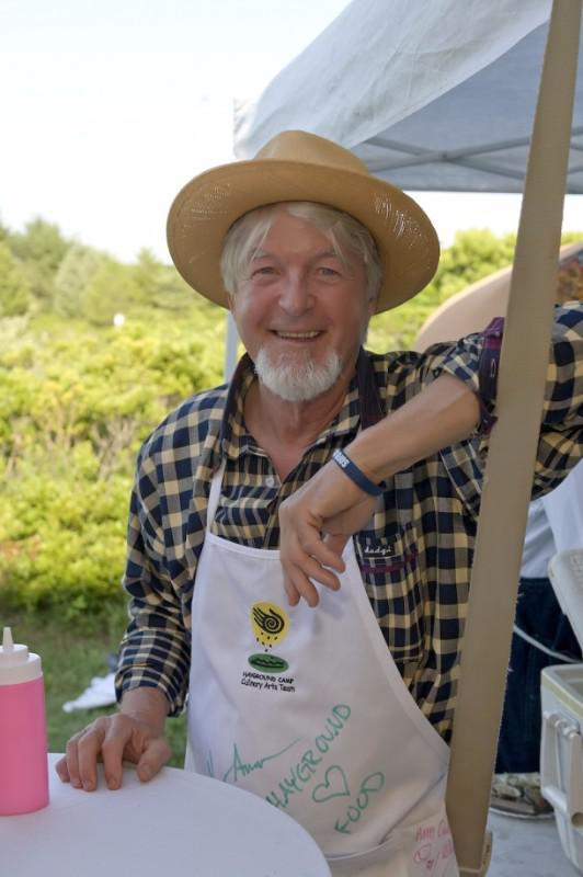 Jon Snow, founding member of the Hayground School, brought the school's oven on wheels as one of the Tribute to Food Champions, baking fresh clams served in the shell for the cocktail reception.
