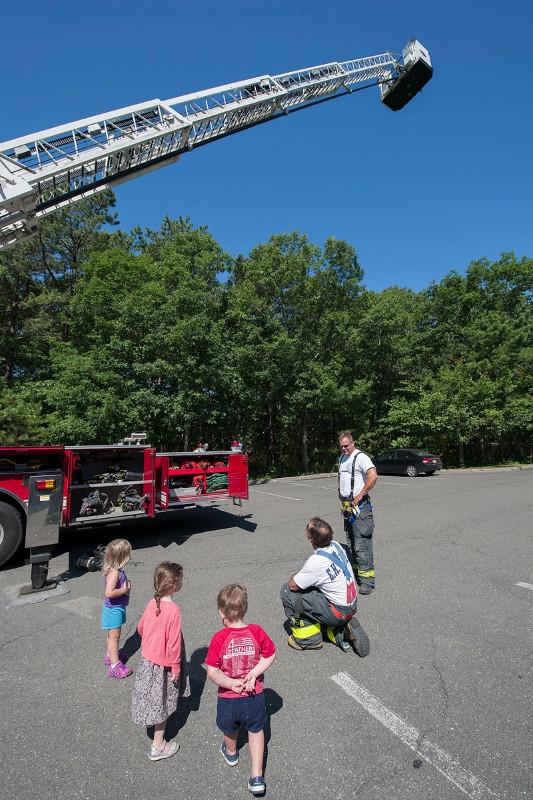 Students at Country School in Wainscott meet East Hampton F.D. firefighters.