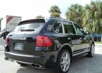 2006_Porsche_Cayenne-2