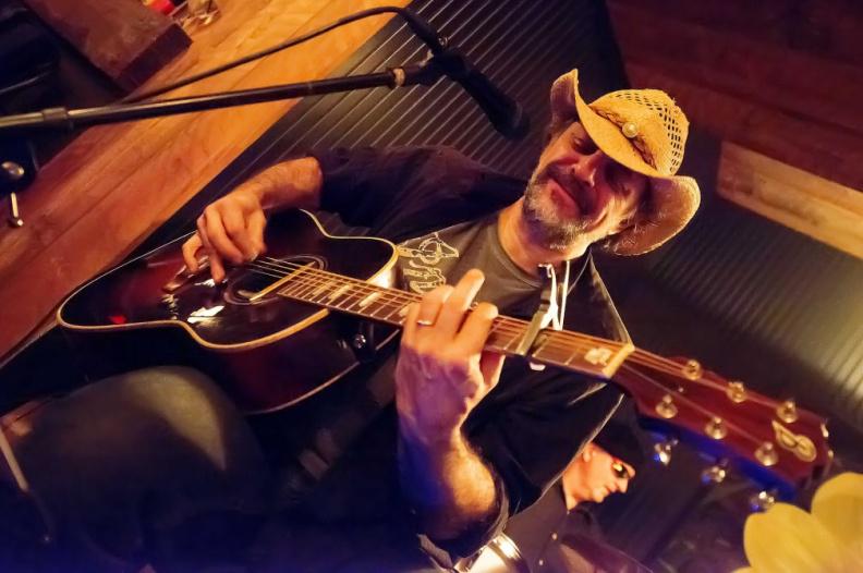 Guitar great Andy Aledort