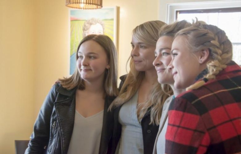 The current exhibitor, painter Valerie Suter was flanked by her family with sisters, Olivia, Georgia, the artist, Valerie and Charlotte.