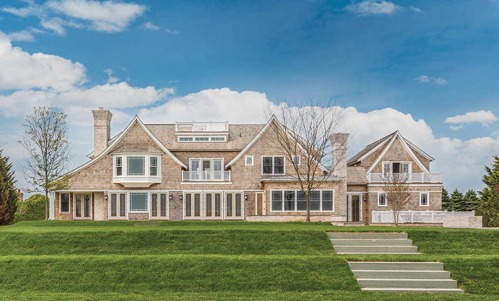 A transitional home in Sagaponack listed with Alan Schnurman of Saunders.