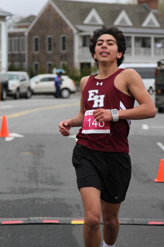 Runners taking off from the starting line