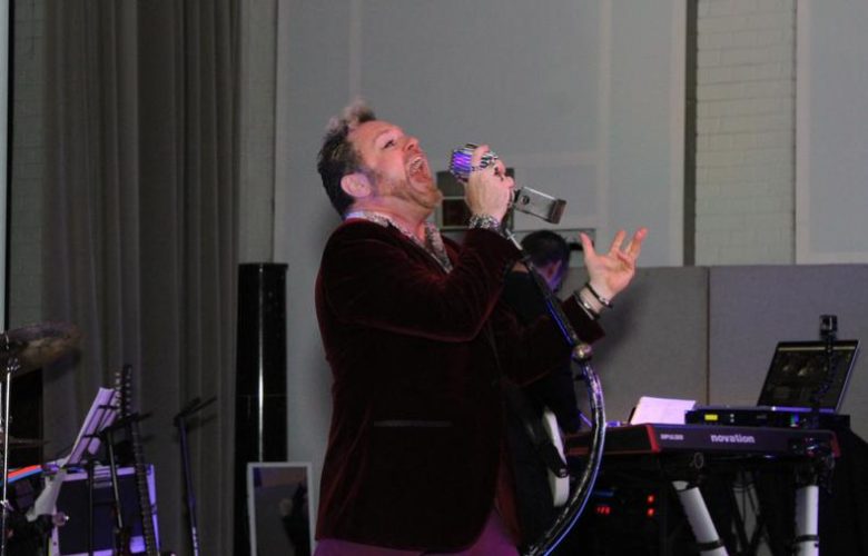 Paul Mahos belting out a tune
