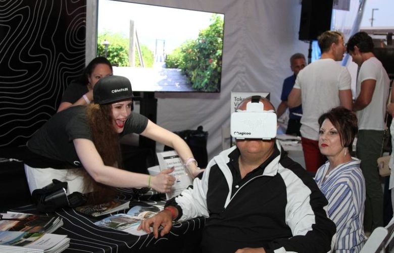 Compass offers VR