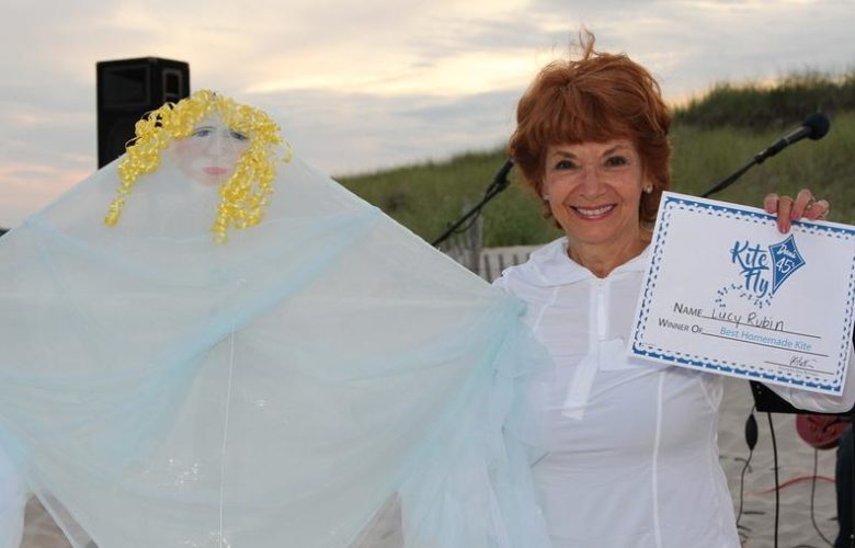Dan's Papers cover artist Lucy Rubin wins "Best Homemade Kite"