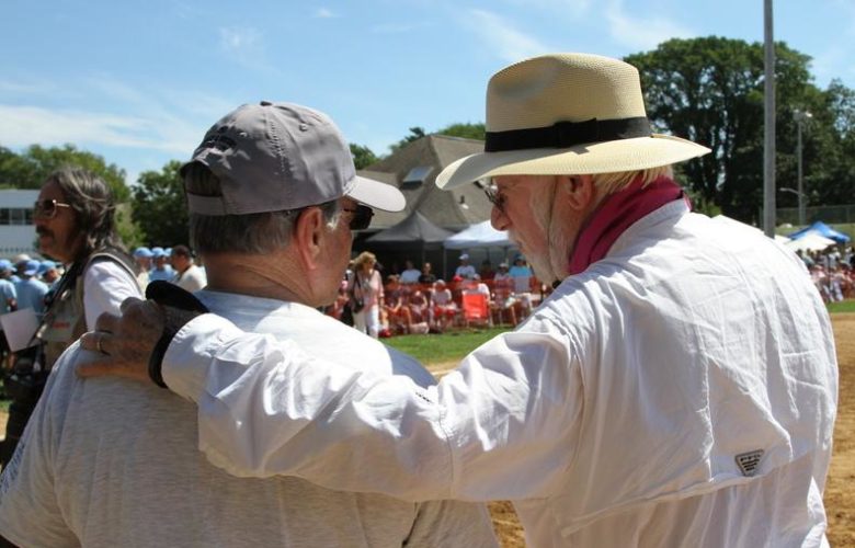 Dan Rattiner thanking his friend for participating in this year's game