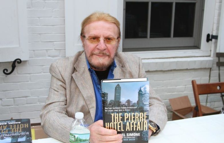 Author Daniel Simone
