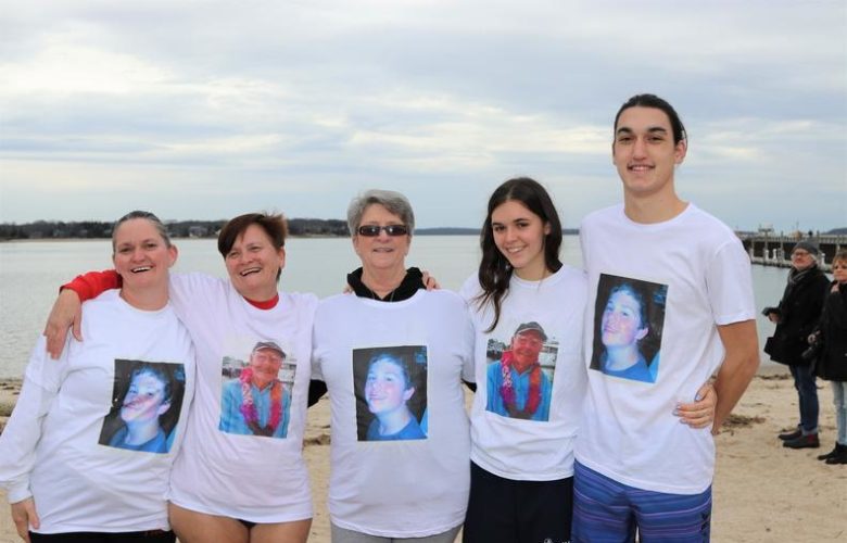 Getting ready for the Frosty Plunge, Fran Nill, Margaret Smyth, Lisa Koehne, Emiley Nill, Will Gawronski