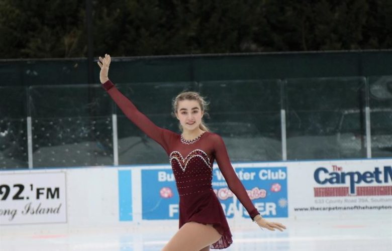 Alicia performs to "La Strada"