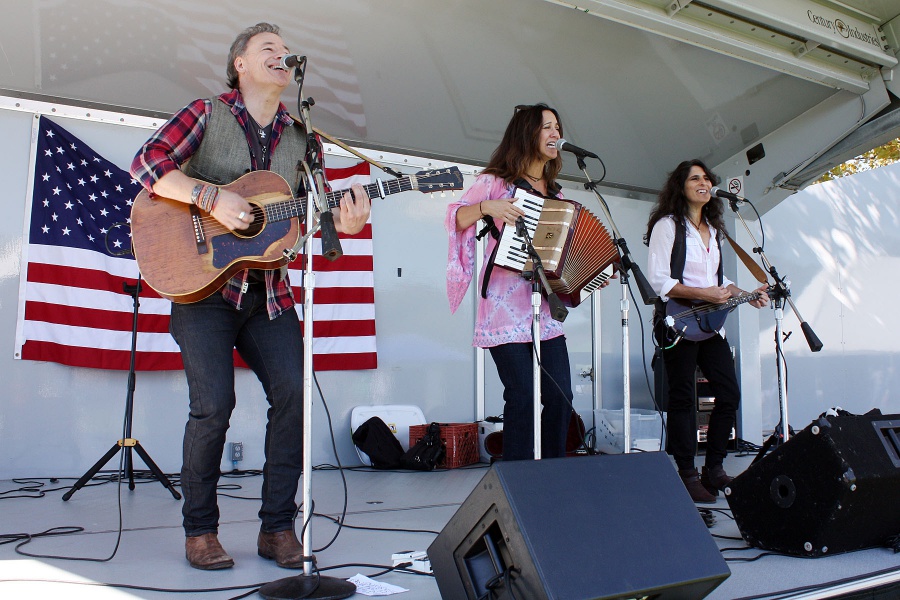 Brady Rymer & The Little Band That Could