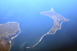 300px-Gardiners_island_2007