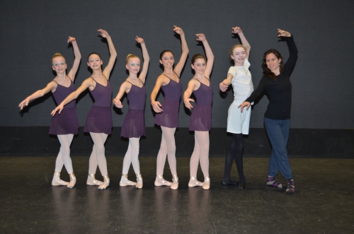 The Hampton Ballet Theatre in Rehearsal at The John Drew Theatre. Abigail Hubbell, Rose Kelly, Caitlin Hubbell, Palon Attais, Grace Drener, Vincenzo James Harty, Gail Baranello The Hampton Ballet Theatre Presented "Carnival of the Animals" and "The Graduation Bal"l at Guild Hall in The John Drew Theater.