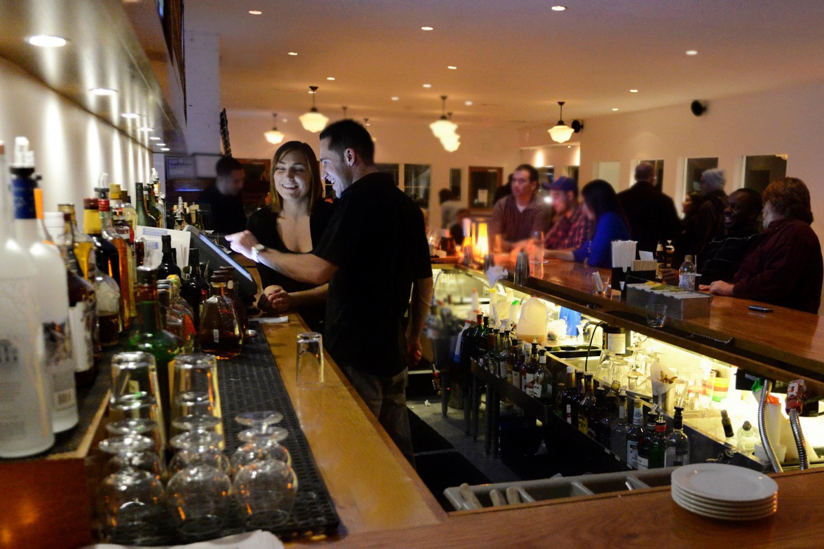 Highway Diner & Bar.