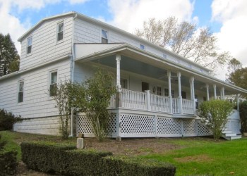 51 Pond Lane, Southampton Village. Photo credit: Sally Spanburgh