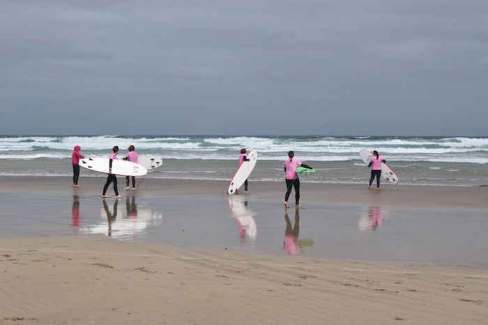 surfers