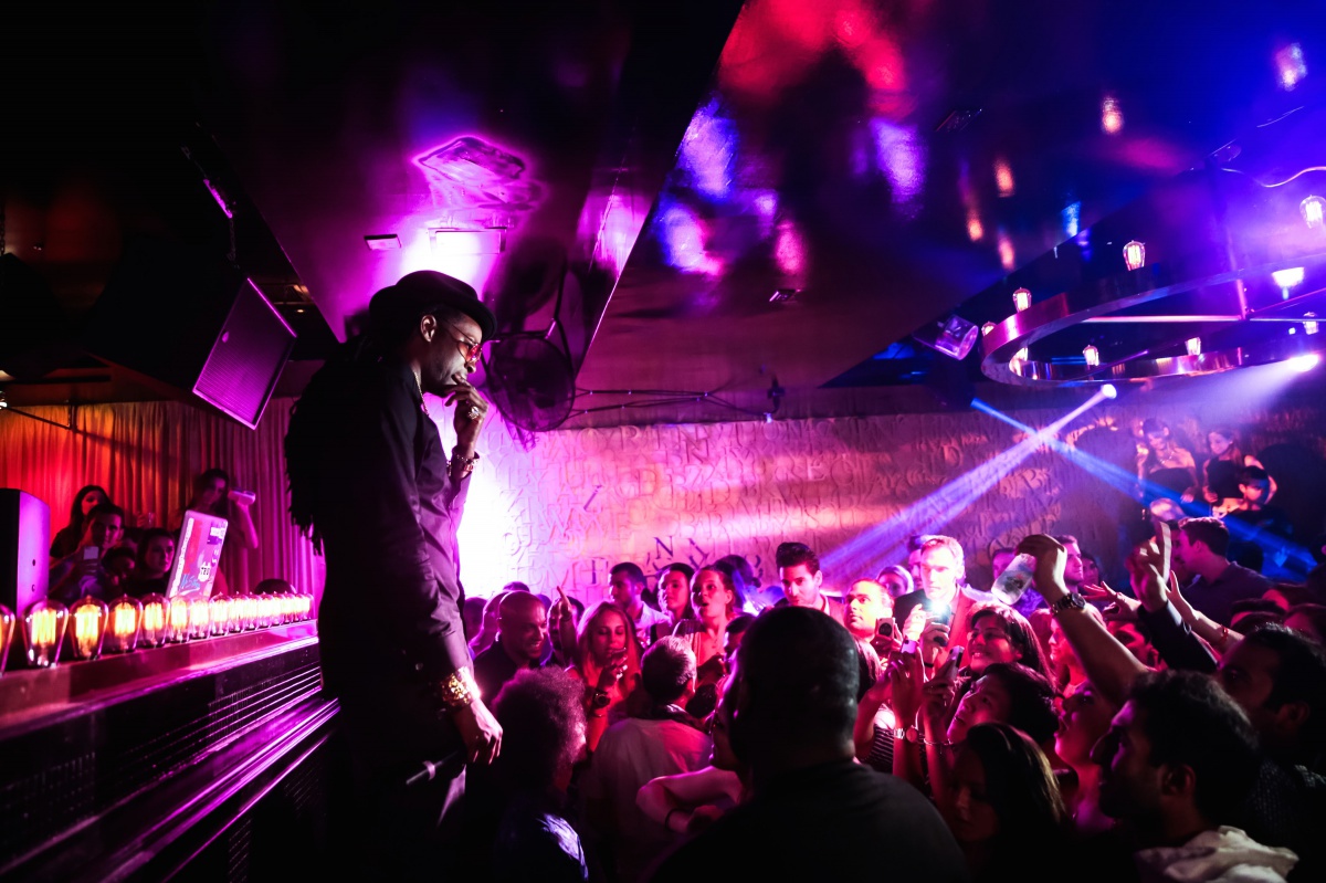 2 Chainz performs at 1 OAK Southampton.