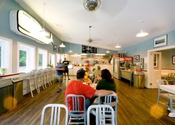 Inside Bay Burger (Phil's Pics - Facebook)