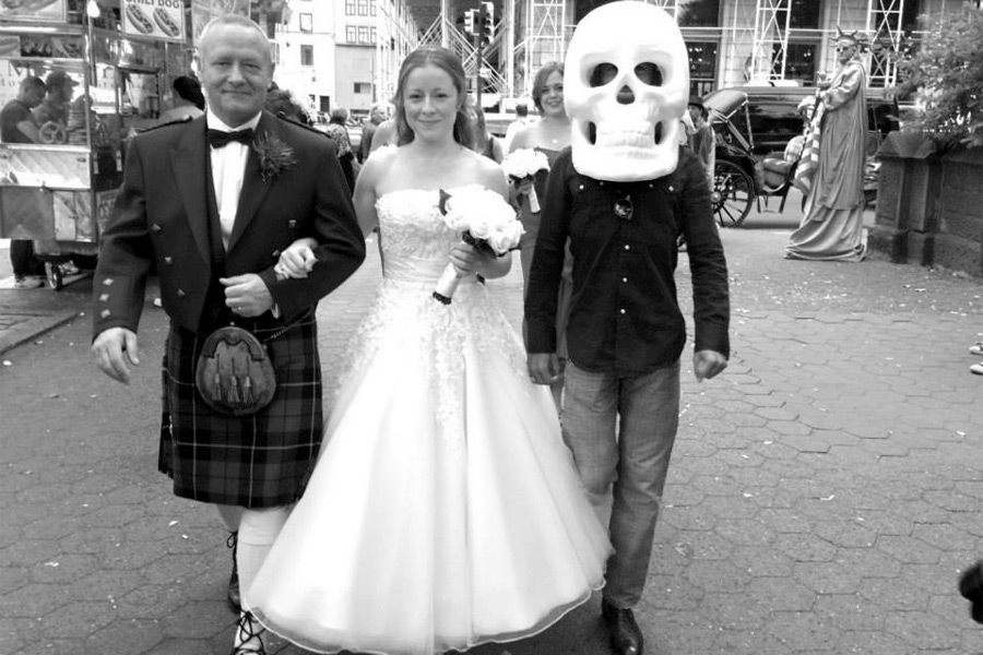 Bigg Head Skull Wedding