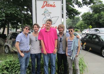 Bo Dermont With The Postelles