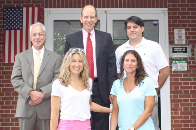 Bridgehampton Half Marathon presents $10,000 to Southampton Hospital.