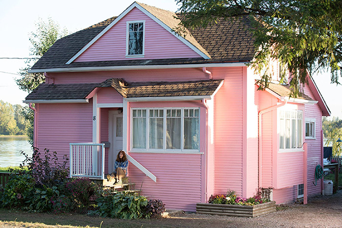 Catherine Keener and the "Little Pink House"
