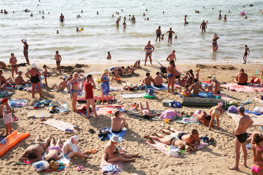 Overcrowded beach