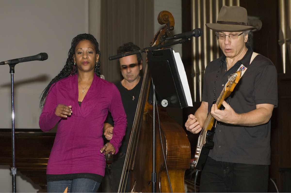 HooDoo Loungers Lead singer Dawnette Darden with Joe Lauro on bass, Michael Schiano on guitar for the LIVE Sessions at the Cafe noon time performance on Thursday at the Southampton Center for WPPB 88.3