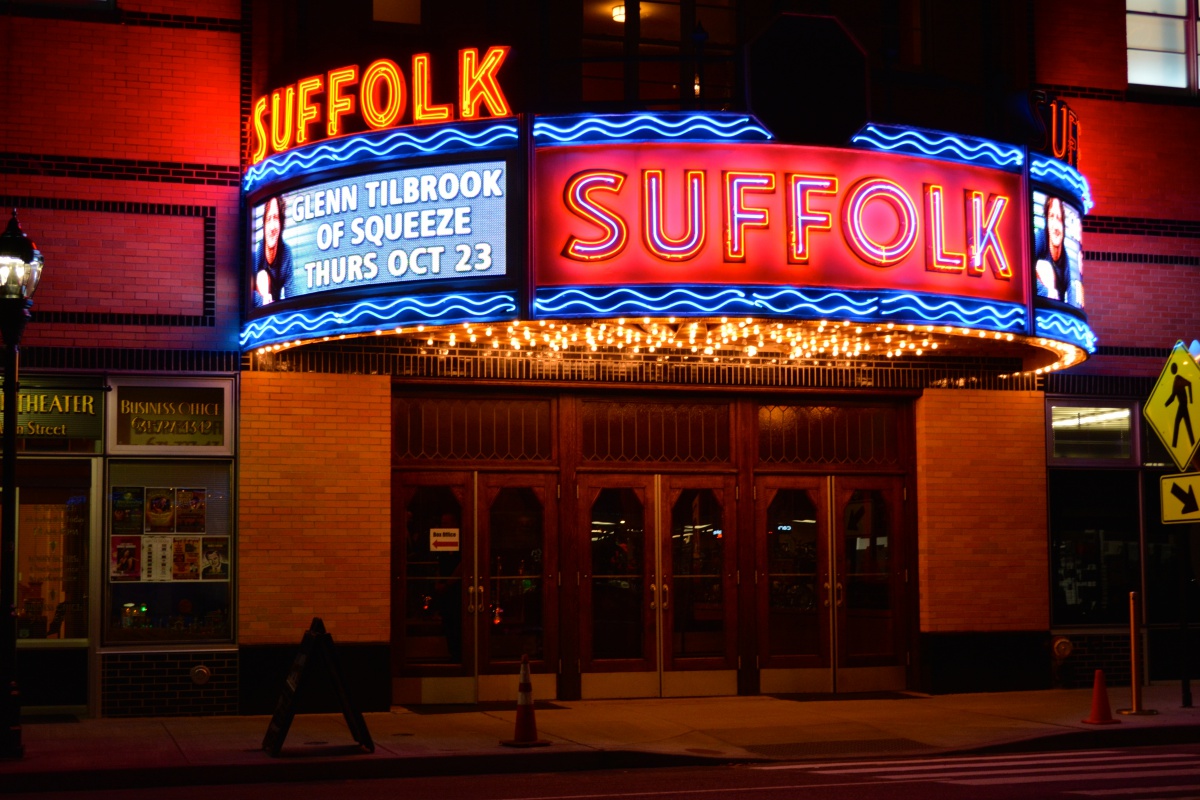 Suffolk Theater in Riverhead. Glenn Tilbrook of Squeeze