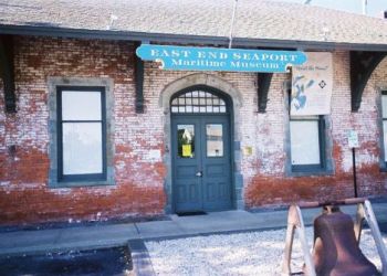 East End Seaport Museum