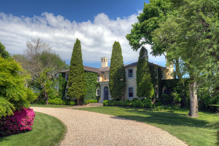 This Georgian mansion with windmill is part of the Southampton House Tour