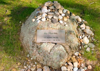 Lee Krasner's grave in Green River Cemetery
