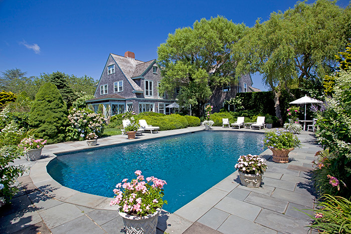 Grey Gardens pool