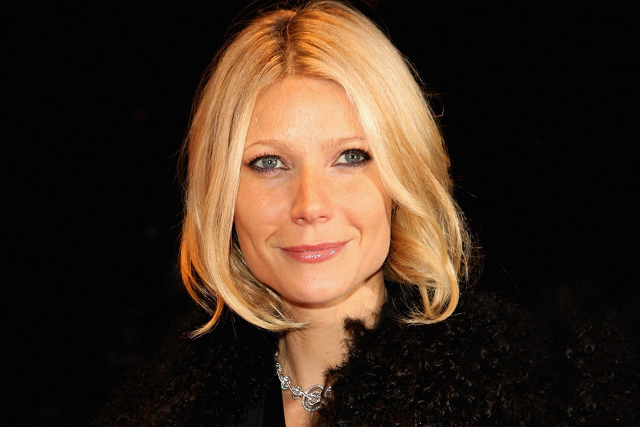 Gwyneth Paltrow shows off one of her classic red carpet looks