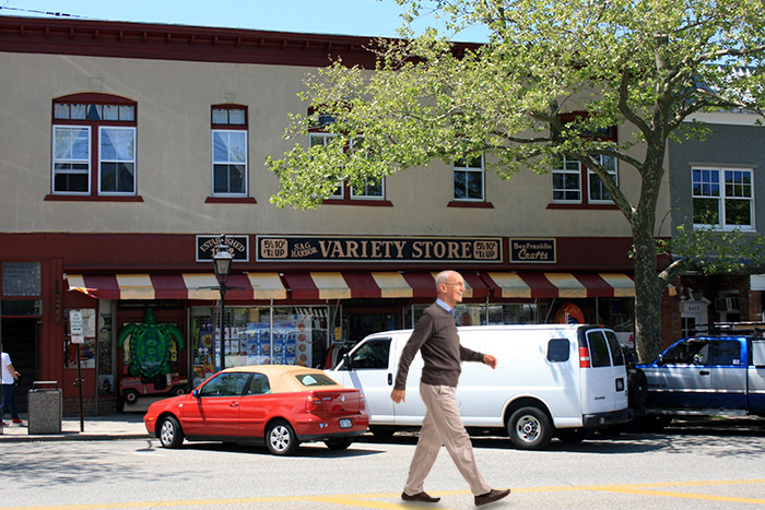 Happy without a phone... something is wrong here