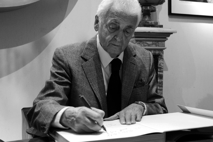 Harry Benson Signs "Palm Beach People"