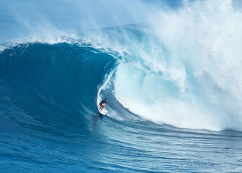 huge wave surfer