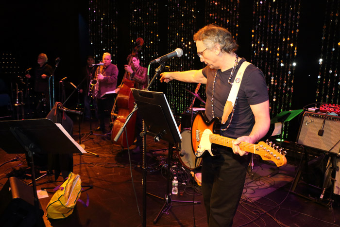 The Hoodoo Loungers.