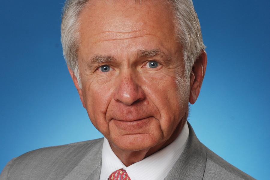 Banker John Kanas