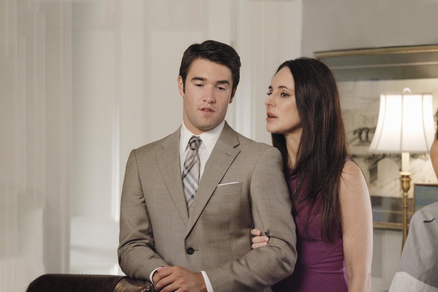 Josh Bowman as Daniel Grayson on Revenge Season 2