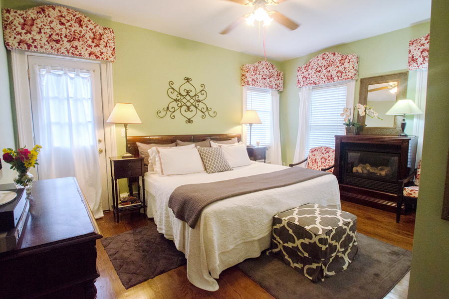 A GUEST ROOM AT QUINTESSENTIALS BED AND BREAKFAST. PHOTO CREDIT: JUDY MCCLEERY