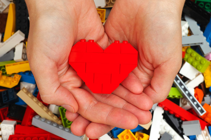 Make a Lego Valentine this weekend